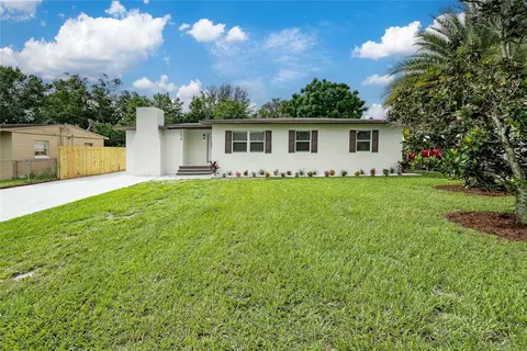 5416 Lake Underhill Rd, Orlando, FL 32807