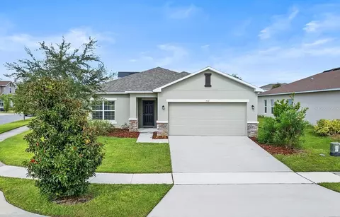 402 Kestrel Dr, Groveland, FL 34736