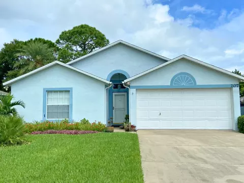 207 Oak Branch Dr, Edgewater, FL 32141