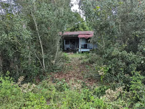 20645 SE 140th St, Umatilla, FL 32784