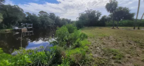 11104 Inglewood Dr, Gibsonton, FL 33534