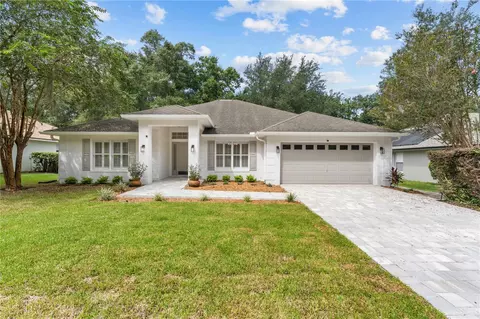 825 Haven Oak Ct, Apopka, FL 32703