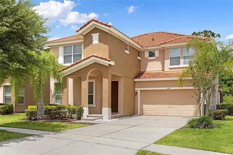 290 Las Fuentes Dr, Kissimmee, FL 34746