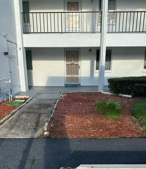2060 Marilyn St #127, Clearwater, FL 33765