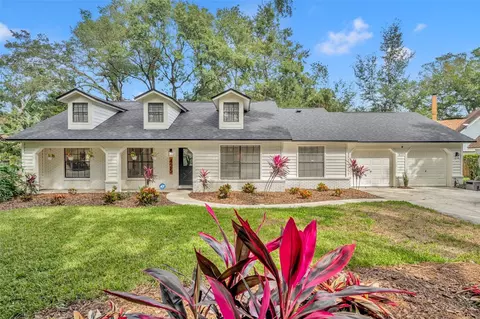 425 Whispering Oak Ln, Apopka, FL 32712