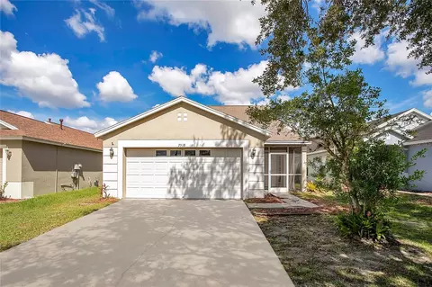 7518 Oxford Garden Cir, Apollo Beach, FL 33572