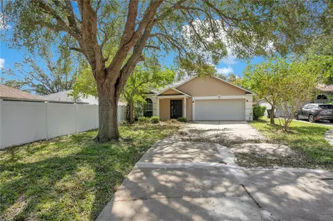 1805 Almandine Ct, Valrico, FL 33594