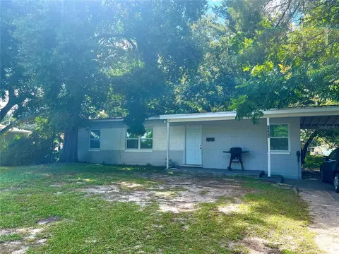 1025 Susan St, Leesburg, FL 34748