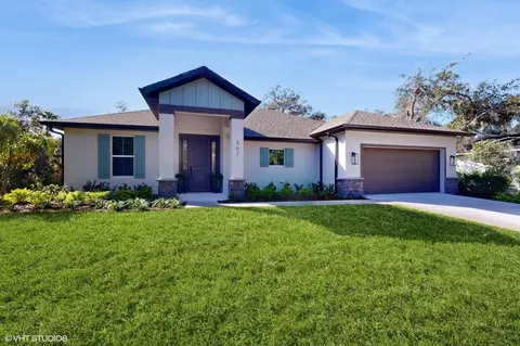 307 Lincoln Ave, Chuluota, FL 32766