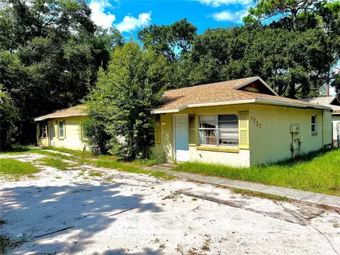 1727 Birchwood Cir, Leesburg, FL 34748