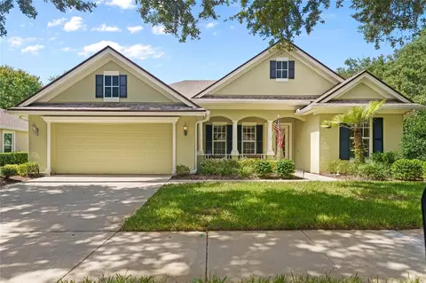 700 Garden Club Dr, Deland, FL 32724