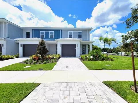 7924 Spectrum Dr, Kissimmee, FL 34747