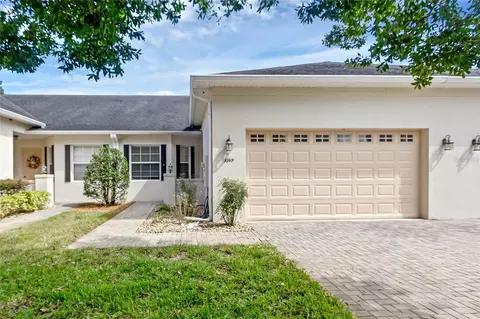 1049 Green Gate Blvd, Groveland, FL 34736