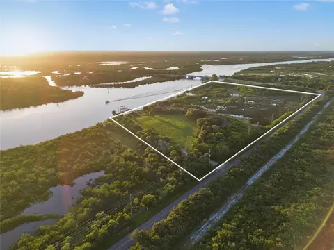 4310 John Anderson Dr, Ormond Beach, FL 32176 photo 2