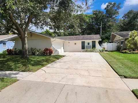 5901 Applecross St N, Saint Petersburg, FL 33709