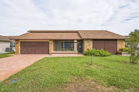 7415 Dauvin Ct, Port Richey, FL 34668