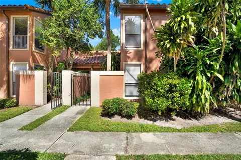 689 Saint Johns Ct S #689, Winter Park, FL 32792