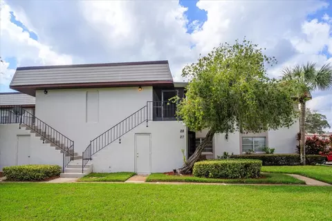 28 Windtree Ln #202, Winter Garden, FL 34787