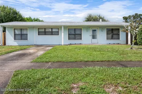 2292 Lakeview Dr, Melbourne, FL 32935