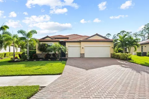 9726 Carnoustie Pl, Bradenton, FL 34211