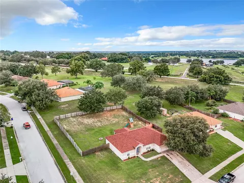 1423 Oak Valley Blvd, Minneola, FL 34715