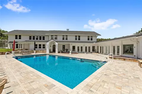 9043 Silver Lake Dr, Leesburg, FL 34788