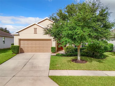 2769 Limerick Cir, Grand Island, FL 32735