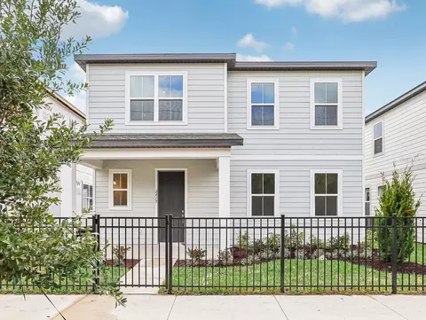 2419 Zuni Rd, Saint Cloud, FL 34771