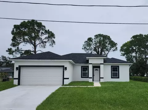 3414 Bolide St, Sebring, FL 33872