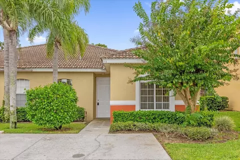 164 Ocean Bluff Dr, Kissimmee, FL 34759