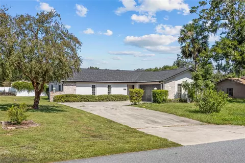 13625 Berkshire Ct, Grand Island, FL 32735