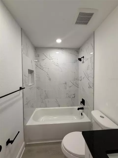 Bath - 5400 Lafayette Ave, Sebring, FL 33875 photo 3 of 5
