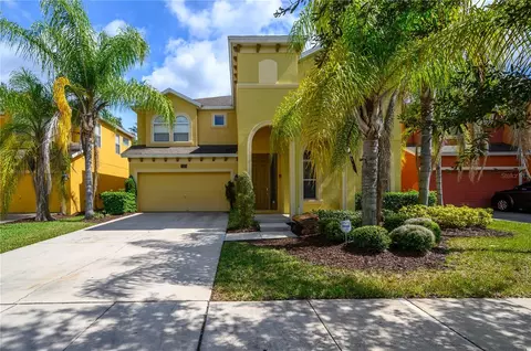 221 Las Fuentes Dr, Kissimmee, FL 34746