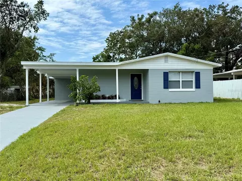 925 Golden Isle Dr, Mount Dora, FL 32757