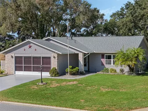 26721 Racquet Cir, Leesburg, FL 34748