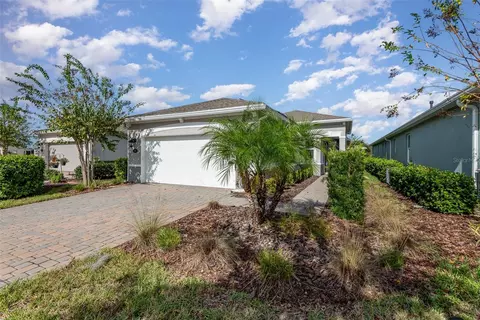 1075 Lincolnshire Dr, Deland, FL 32724