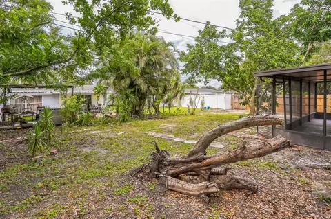 Exterior - 11357 116th Ave, Largo, FL 33778 photo 6 of 7