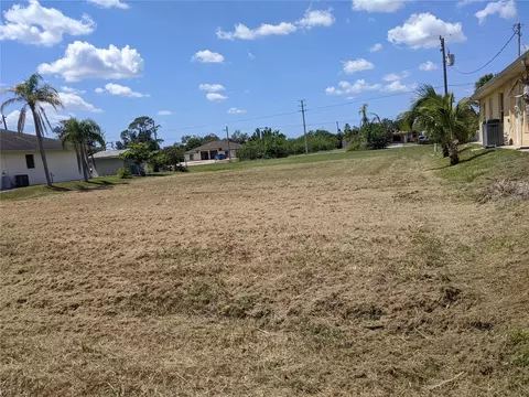 Santurce Avenue, North Port, FL 34287