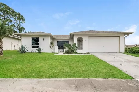 8018 Idle Briar Ln, Port Richey, FL 34668