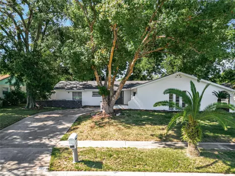 402 Majorca Ave, Altamonte Springs, FL 32714