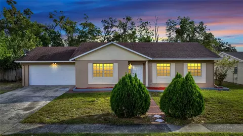 6230 Chinaberry Dr, Orlando, FL 32808