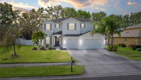 701 Lake Cove Pointe Cir, Winter Garden, FL 34787