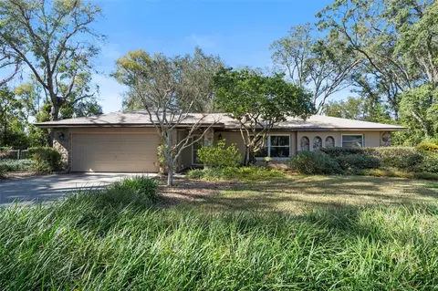 33629 Wesley Rd, Eustis, FL 32736
