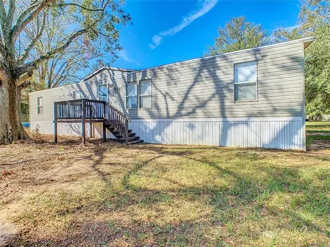 7049 Porter Dr, Lake Wales, FL 33898