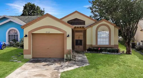 6525 Spring Land Ct, Orlando, FL 32818
