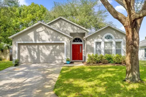 911 Vassar Dr, Eustis, FL 32726