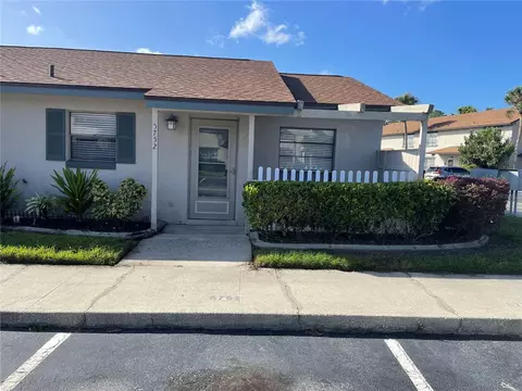 5752 Saint Christopher Dr #8, Orlando, FL 32822