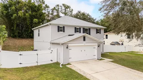 759 Lakeview Pointe Dr, Clermont, FL 34711