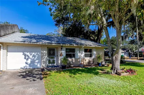 900 Kingsport Ct, Daytona Beach, FL 32117