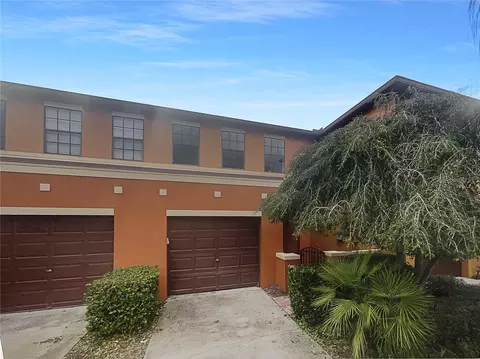 1043 Blackwater Dr, Wesley Chapel, FL 33543